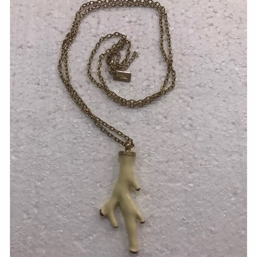 Lilly Pulitzer Sea Coral Resort White/Ivory Enamel & Gold Tone Pendant Necklace